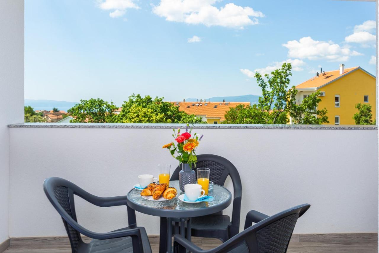 Kvarner Bay - Apartments 2 & 4 Rijeka Buitenkant foto