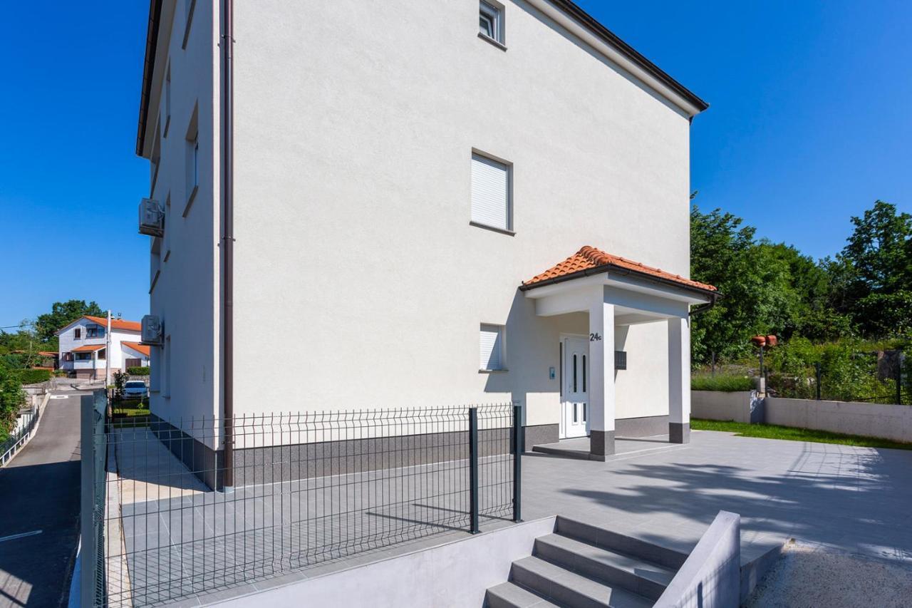 Kvarner Bay - Apartments 2 & 4 Rijeka Buitenkant foto