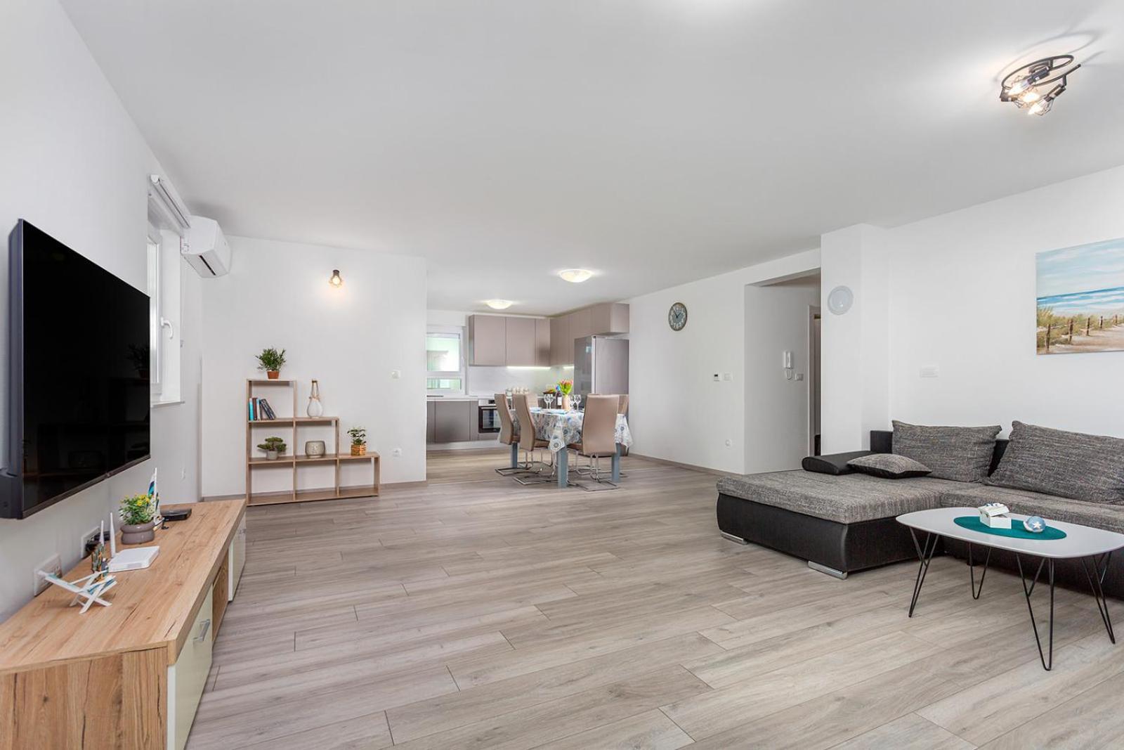 Kvarner Bay - Apartments 2 & 4 Rijeka Buitenkant foto